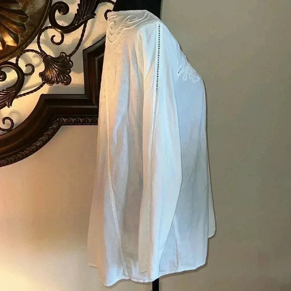 Soft Surroundings White Embroidered Tunic
Women's Size M Coastal Grandma Cotton - Picture 5 of 16
